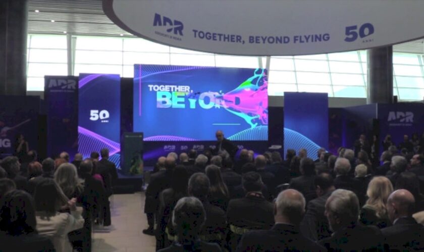 aeroporti-di-roma-festeggia-50-anni-e-lancia-il-nuovo-logo