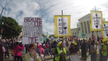 a-washington-manifestazione-contro-l’abolizione-del-diritto-all’aborto