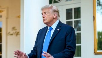 ia,-trump:-allarmismo-e-una-truffa-anche-peggiore-di-quella-sul-clima