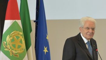 mattarella:-la-repubblica-garantisce-liberta,-democrazia,-diritti-e-pace
