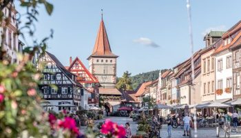 germania,-gita-a-gengenbach:-il-paese-da-fiaba-scelto-da-tim-burton