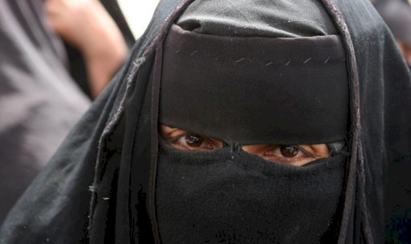 meloni-vieta-burqa-a-scuola-ma-e-solo-primo-passo.-che-accade-nel-resto-d’europa