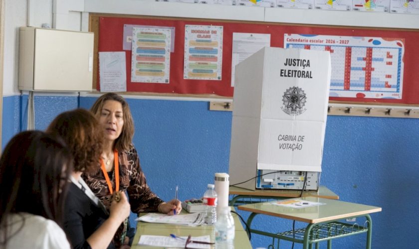 brasile,-seggi-elettorali-chiusi:-al-via-lo-scrutinio-elettronico