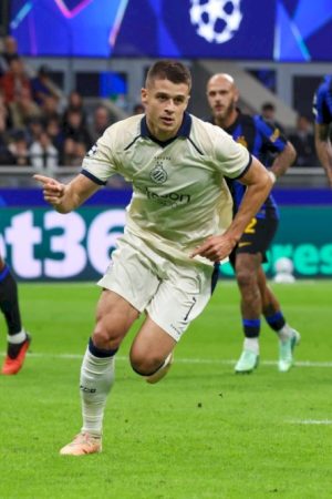 l’inter-stesa-a-san-siro-da-tresoldi-e-dal-bruges